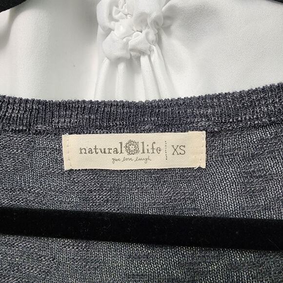 NATURAL LIFE cropped gray top - Picture 2 of 5